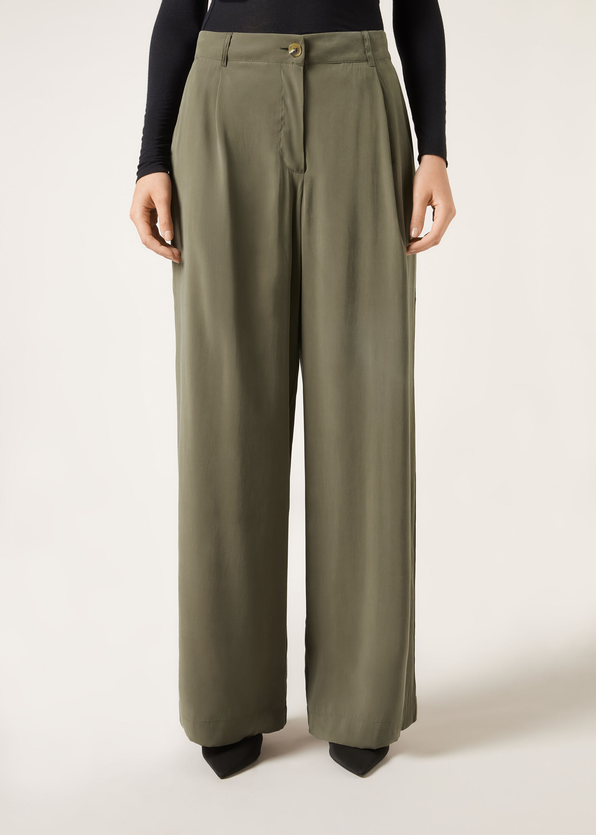 Soft Long Pants with Pleats
