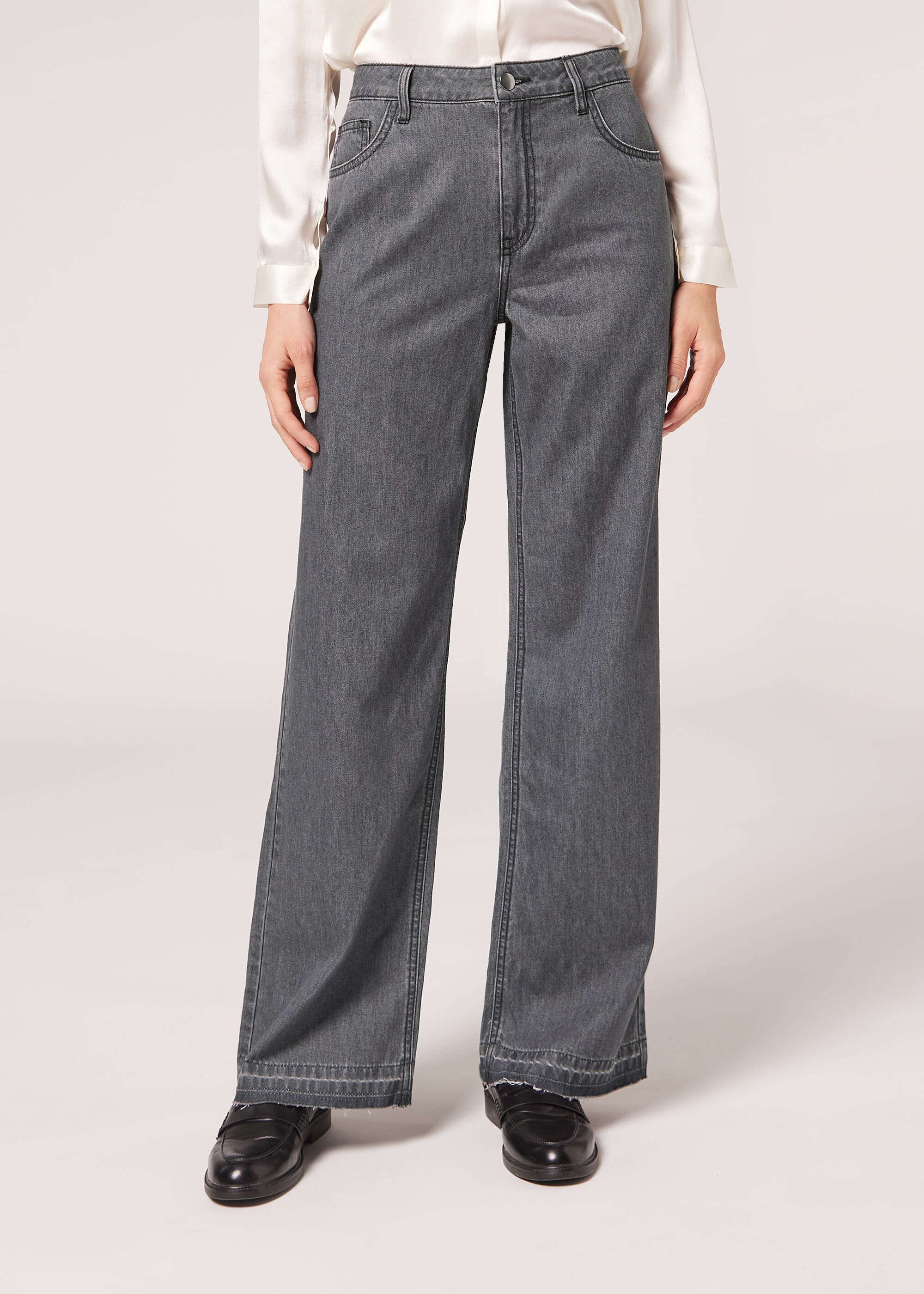 Light Straight Jeans