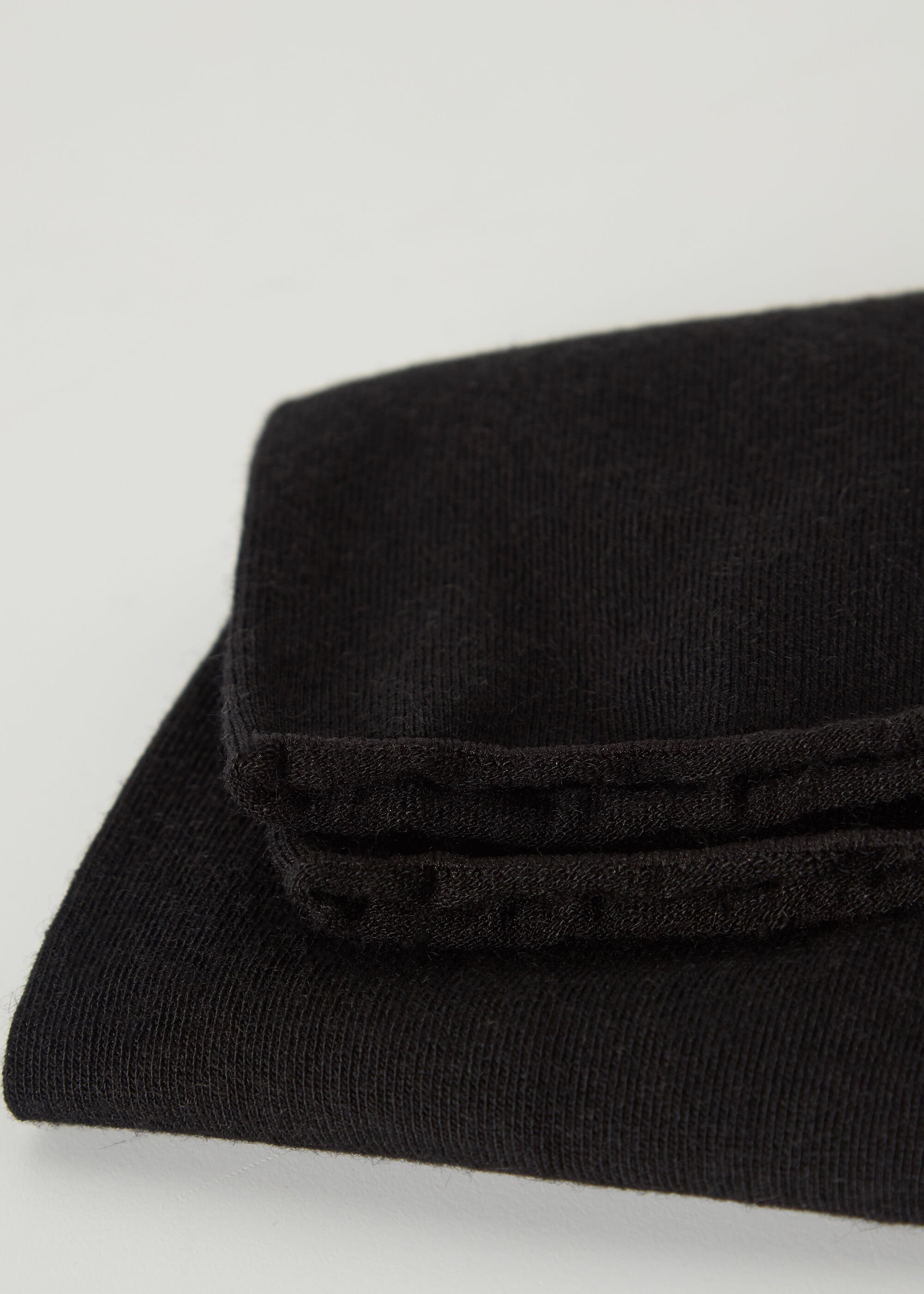 Kurze Socken mit Cashmere ohne Rand