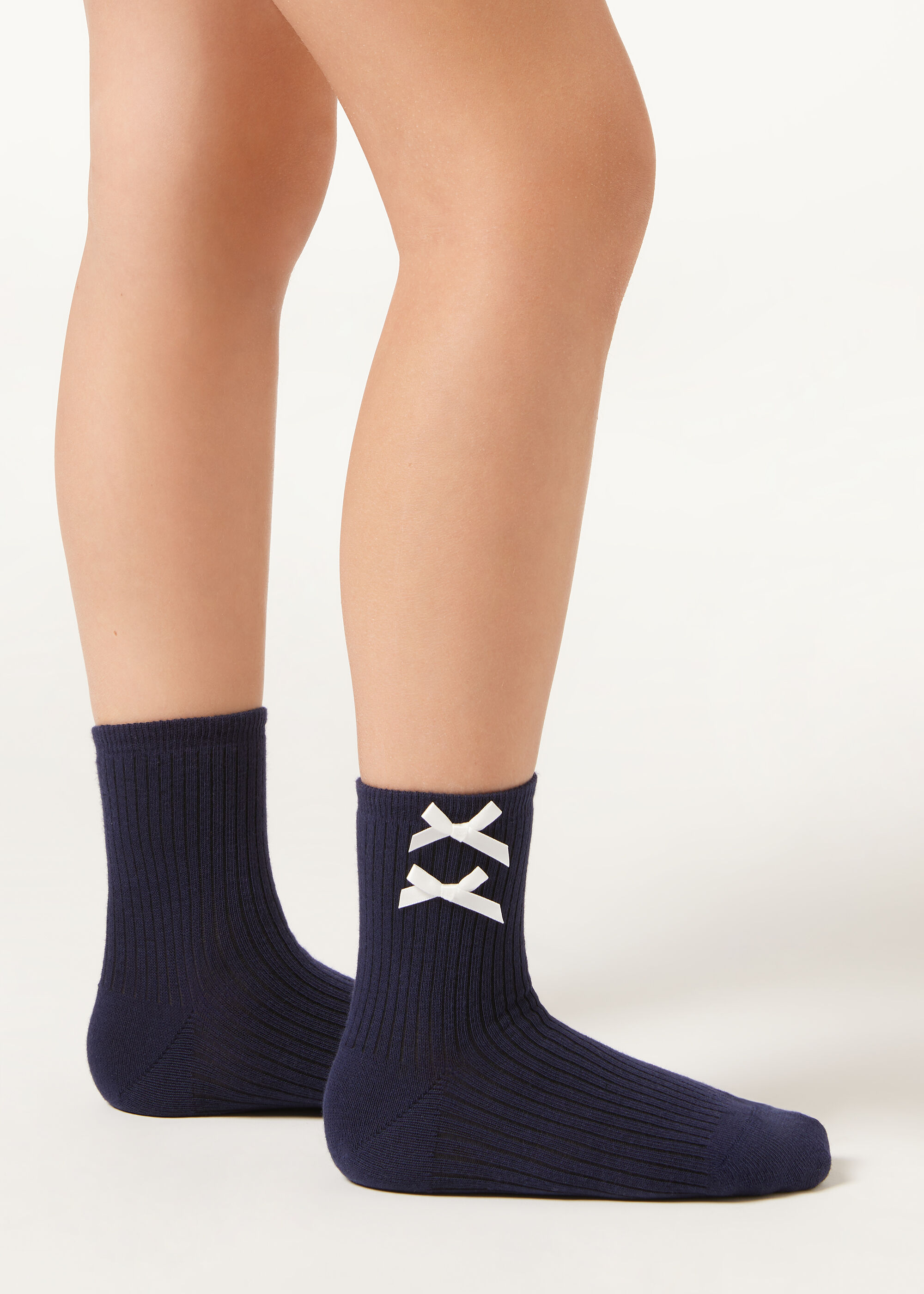 Kurze Socken mit Schleife für Mädchen