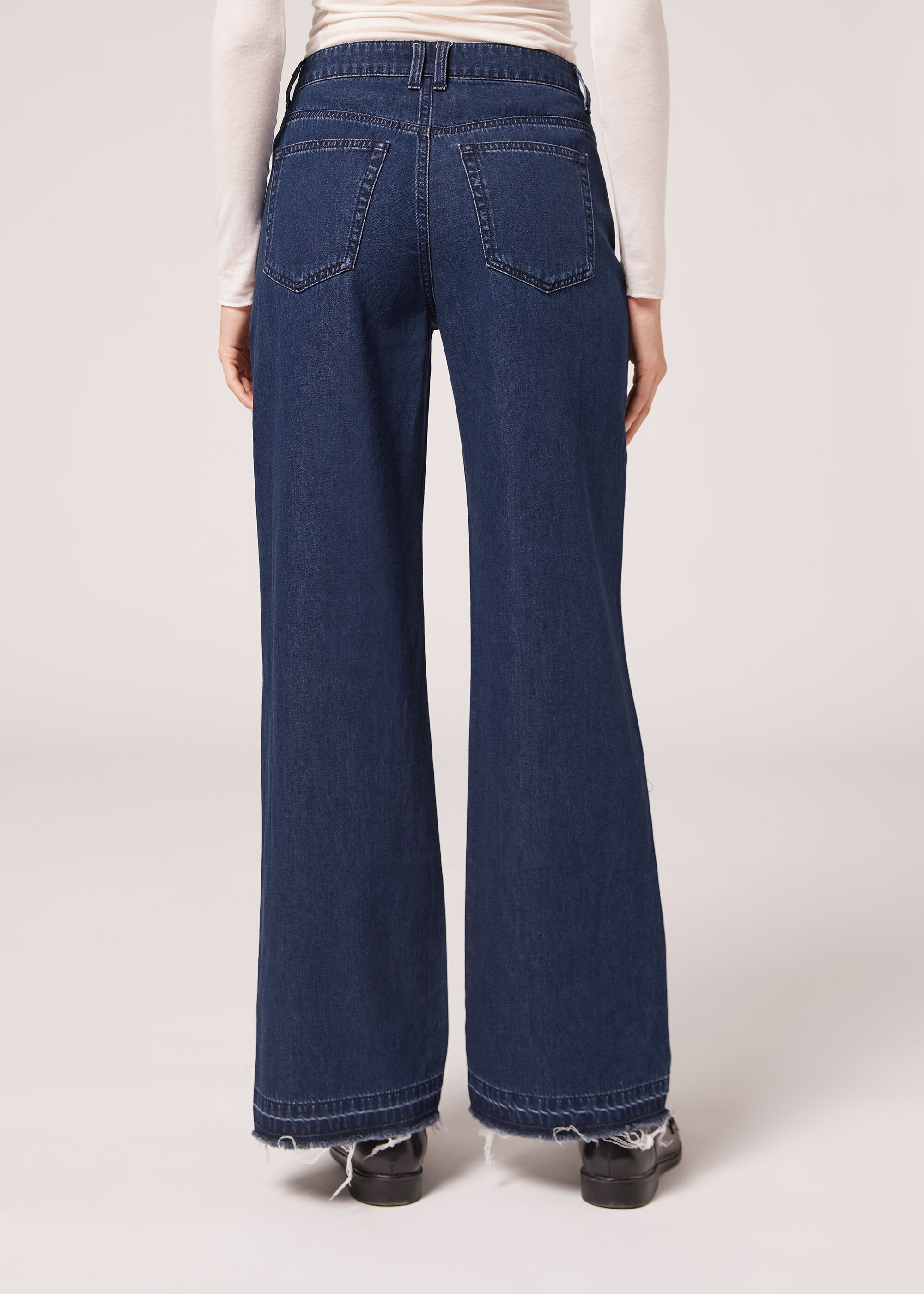 Light Straight Jeans