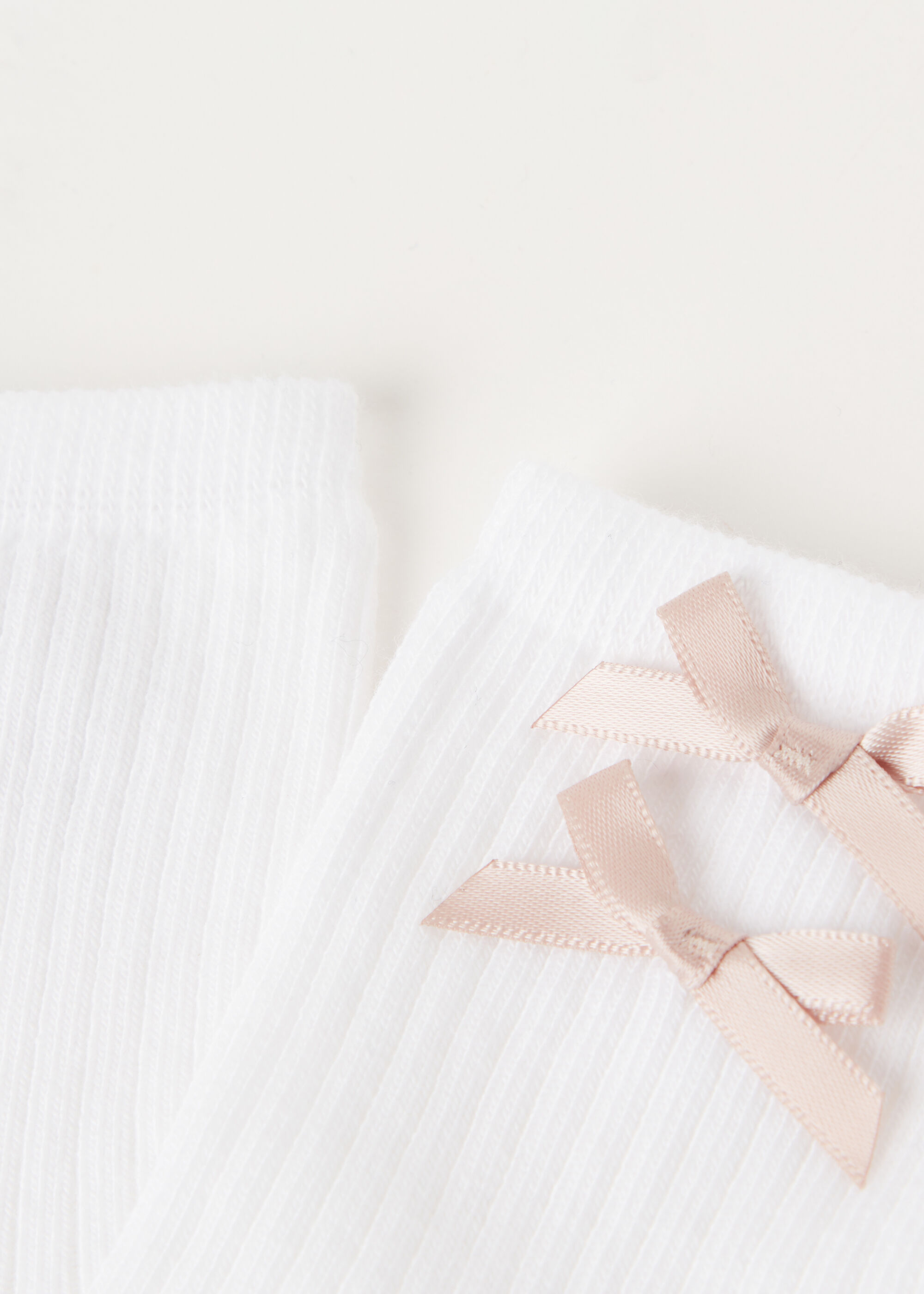 Chaussettes courtes avec nœud pour fille