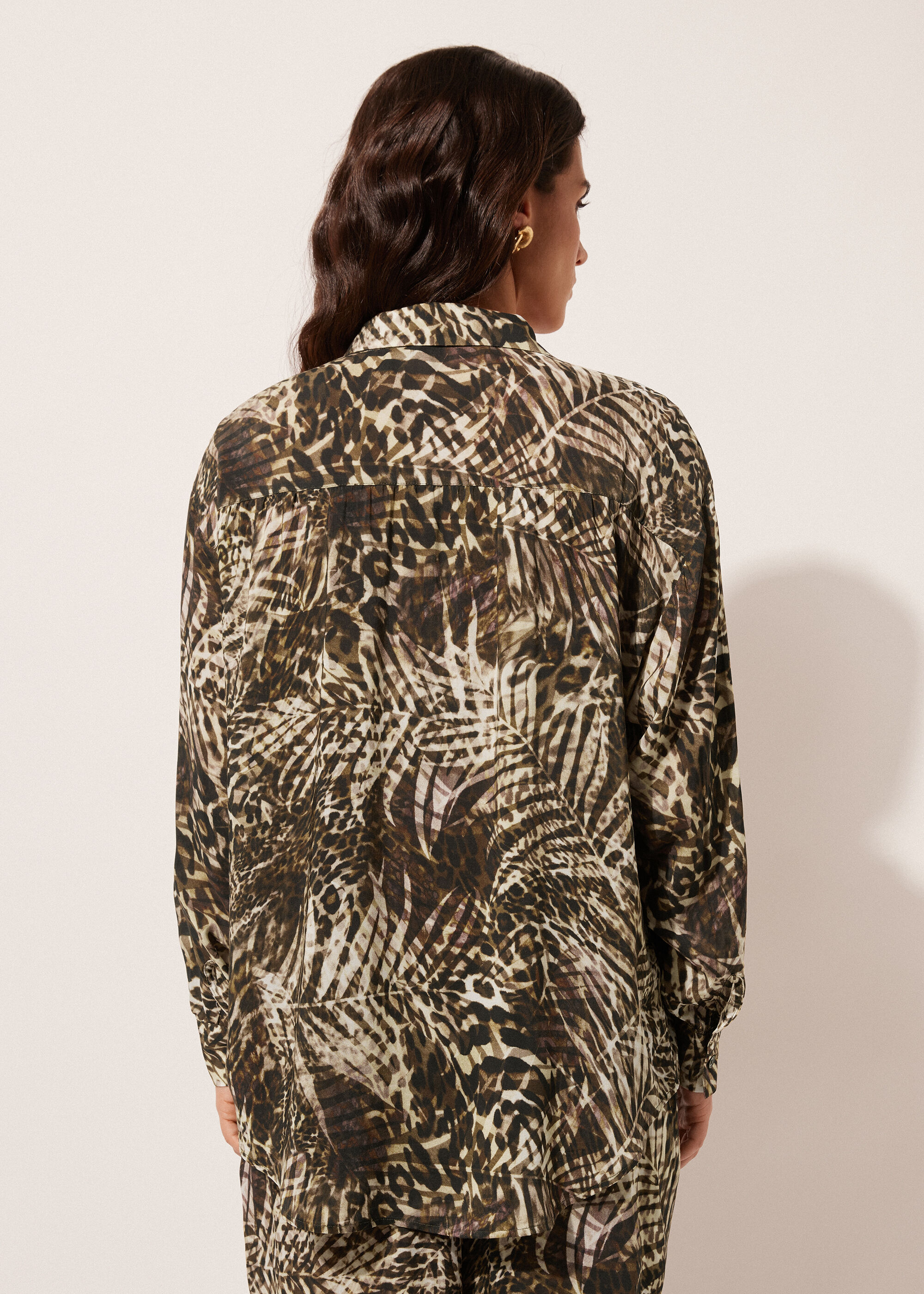 Kurze Hemdbluse mit Animal-Muster