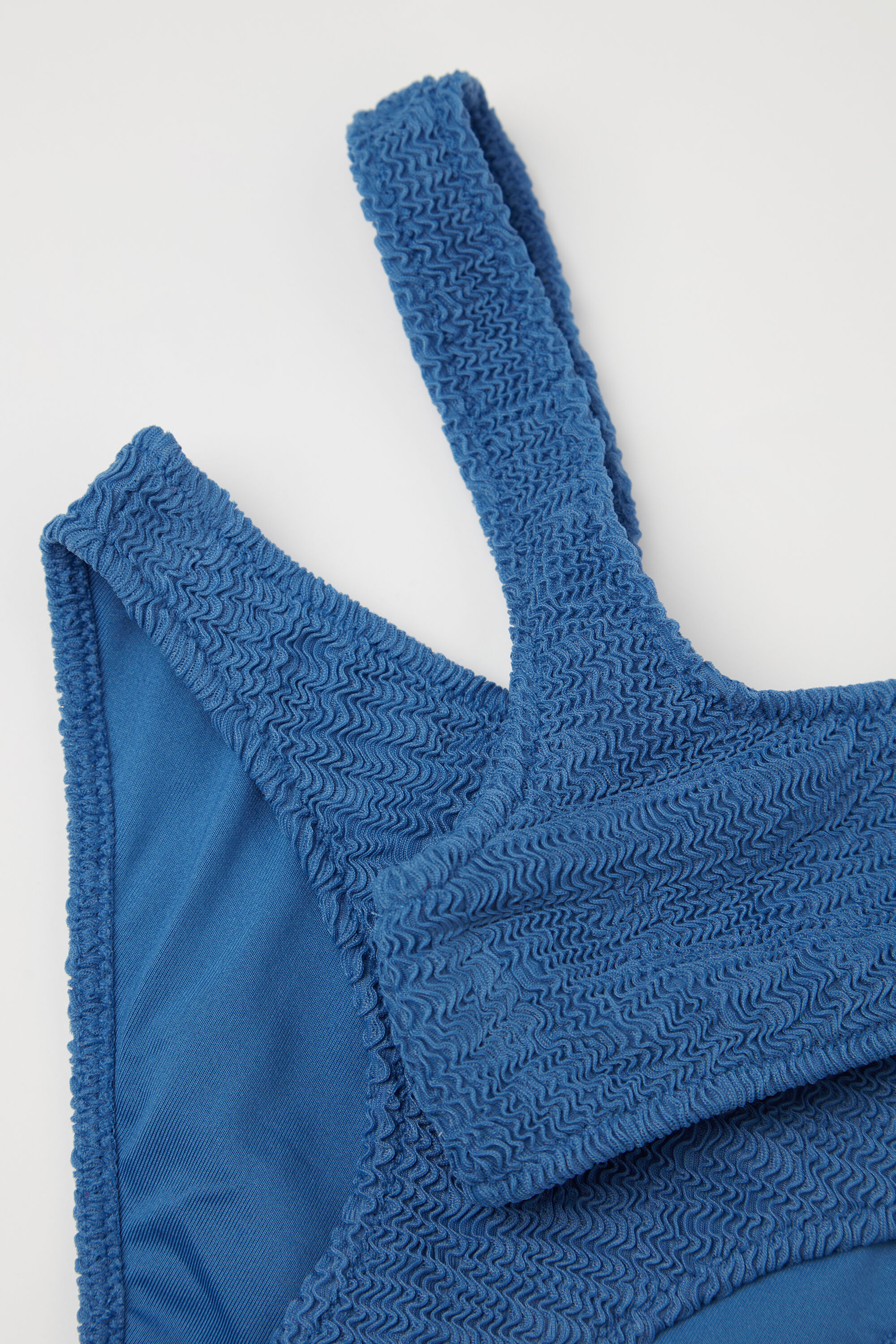 Bikini Girls’ Crinkle Waves