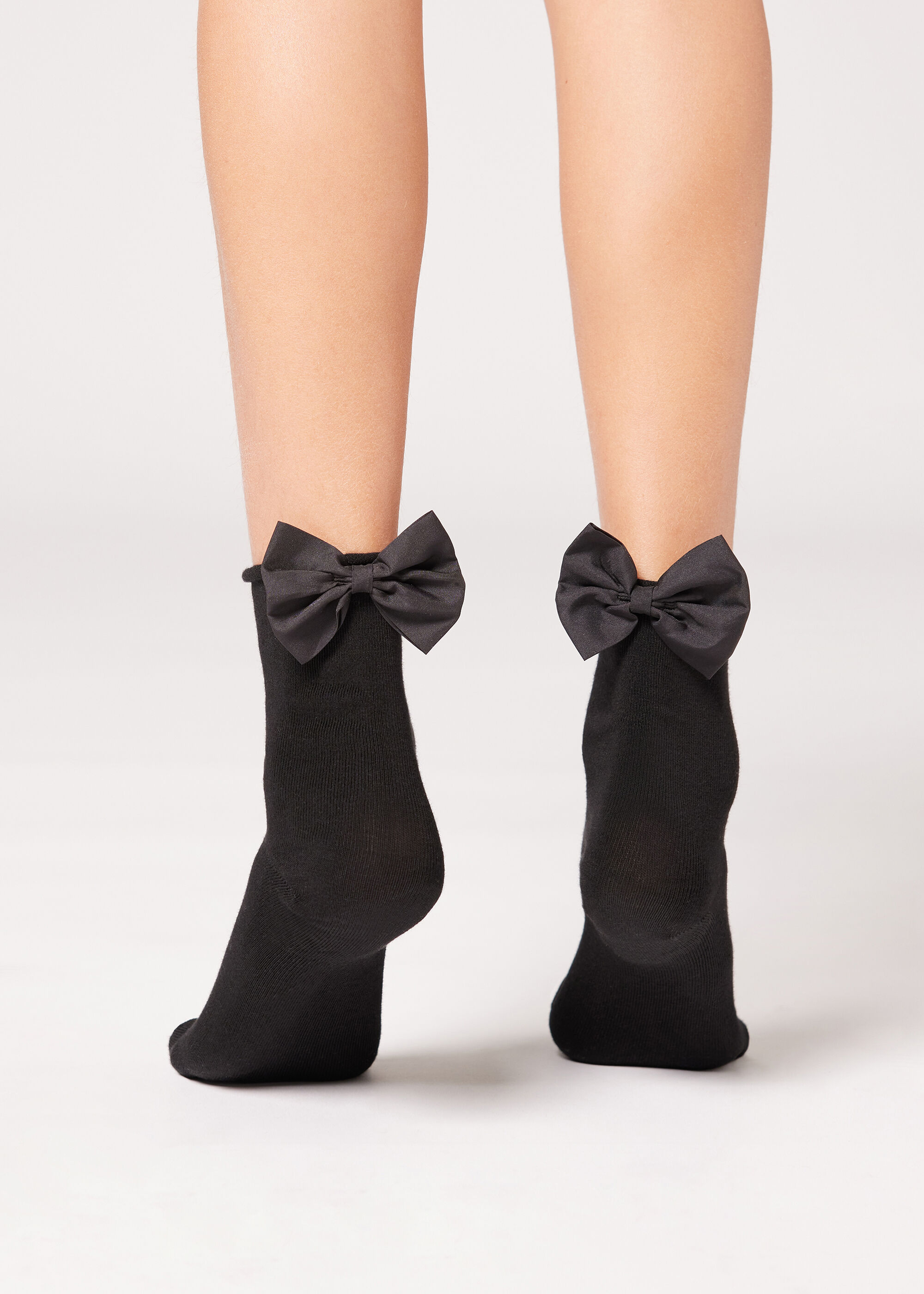 Calcetines con moñito para niña