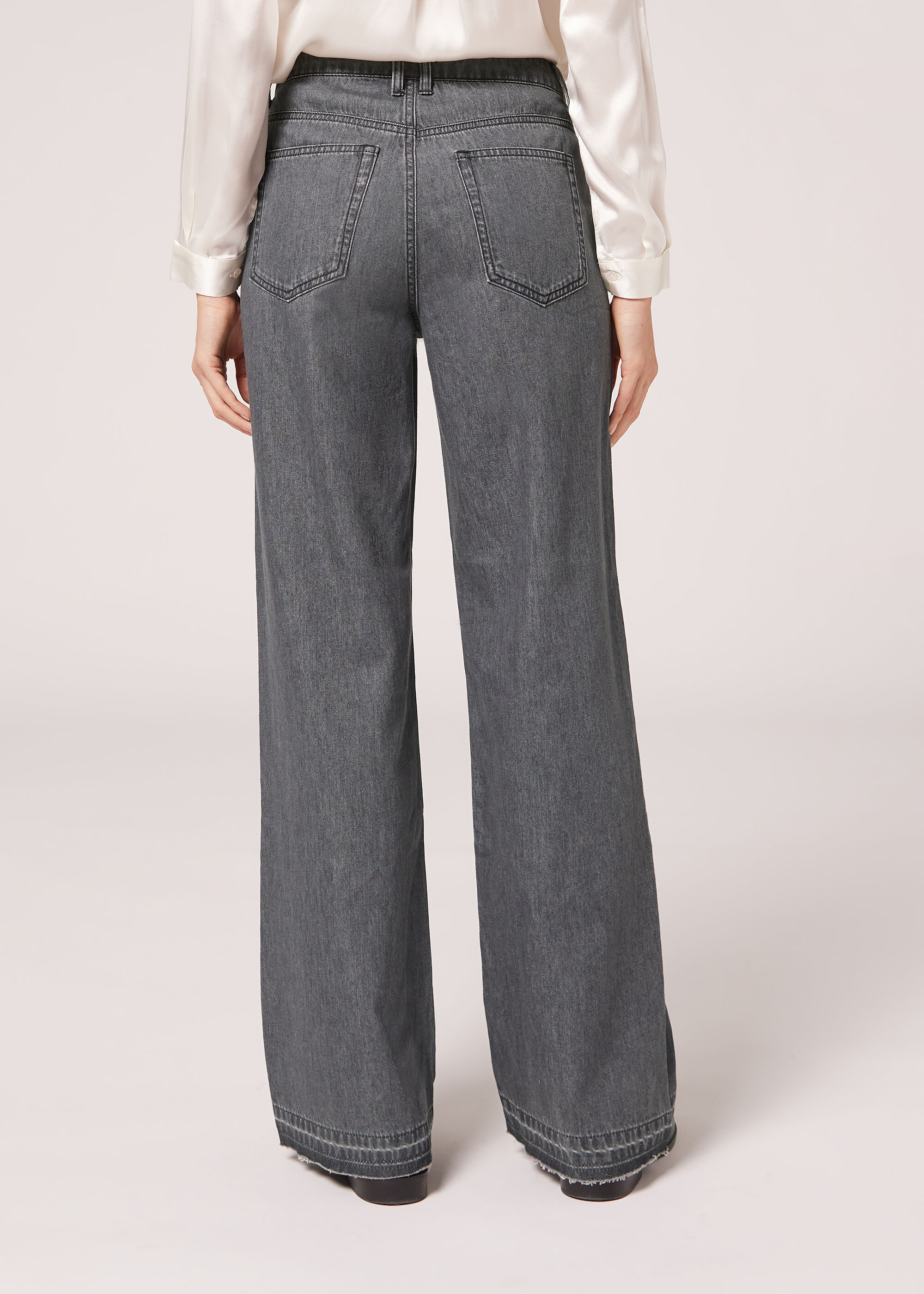 Light Straight Jeans