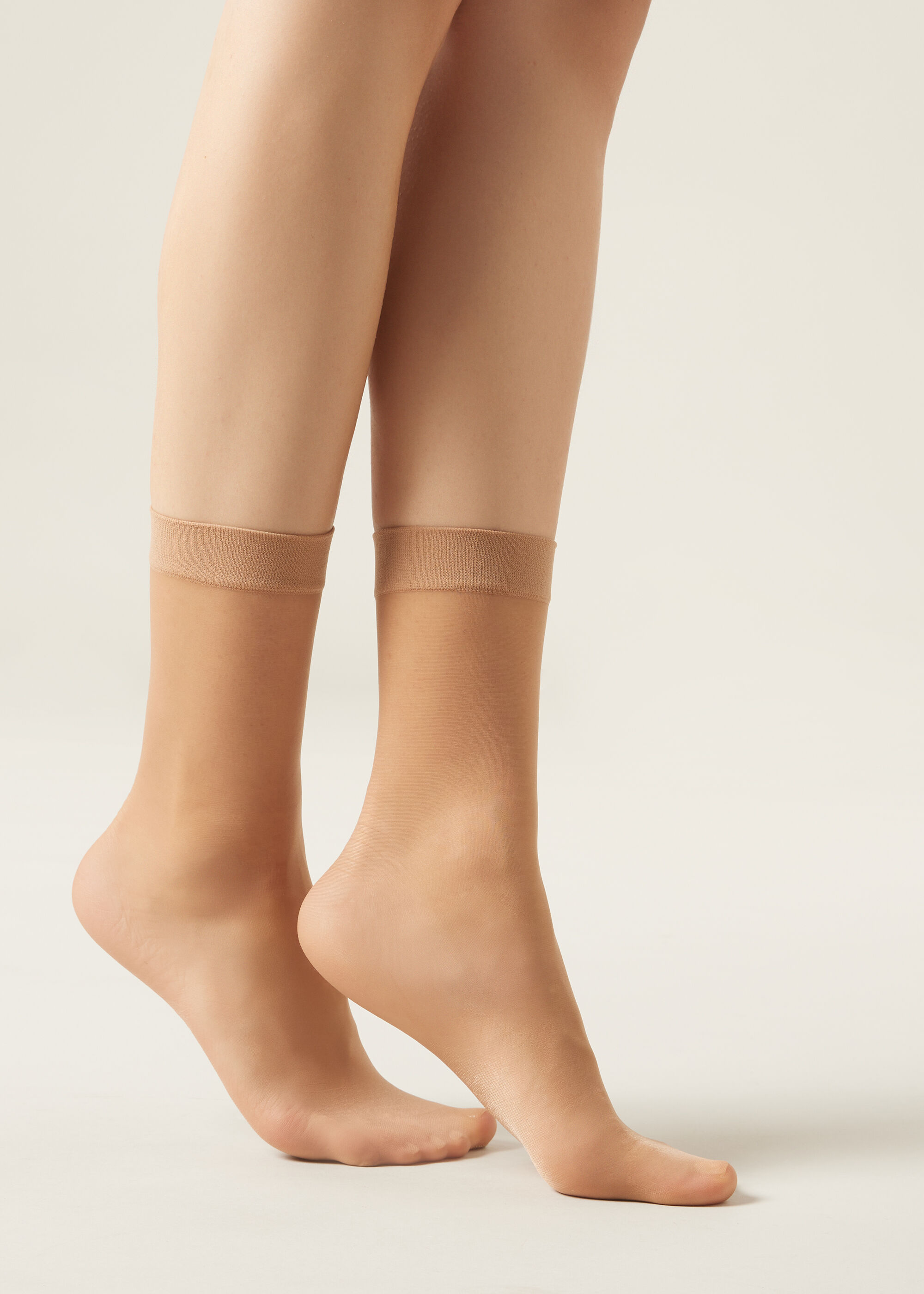 20 denier 3/4 Length Sheer Socks