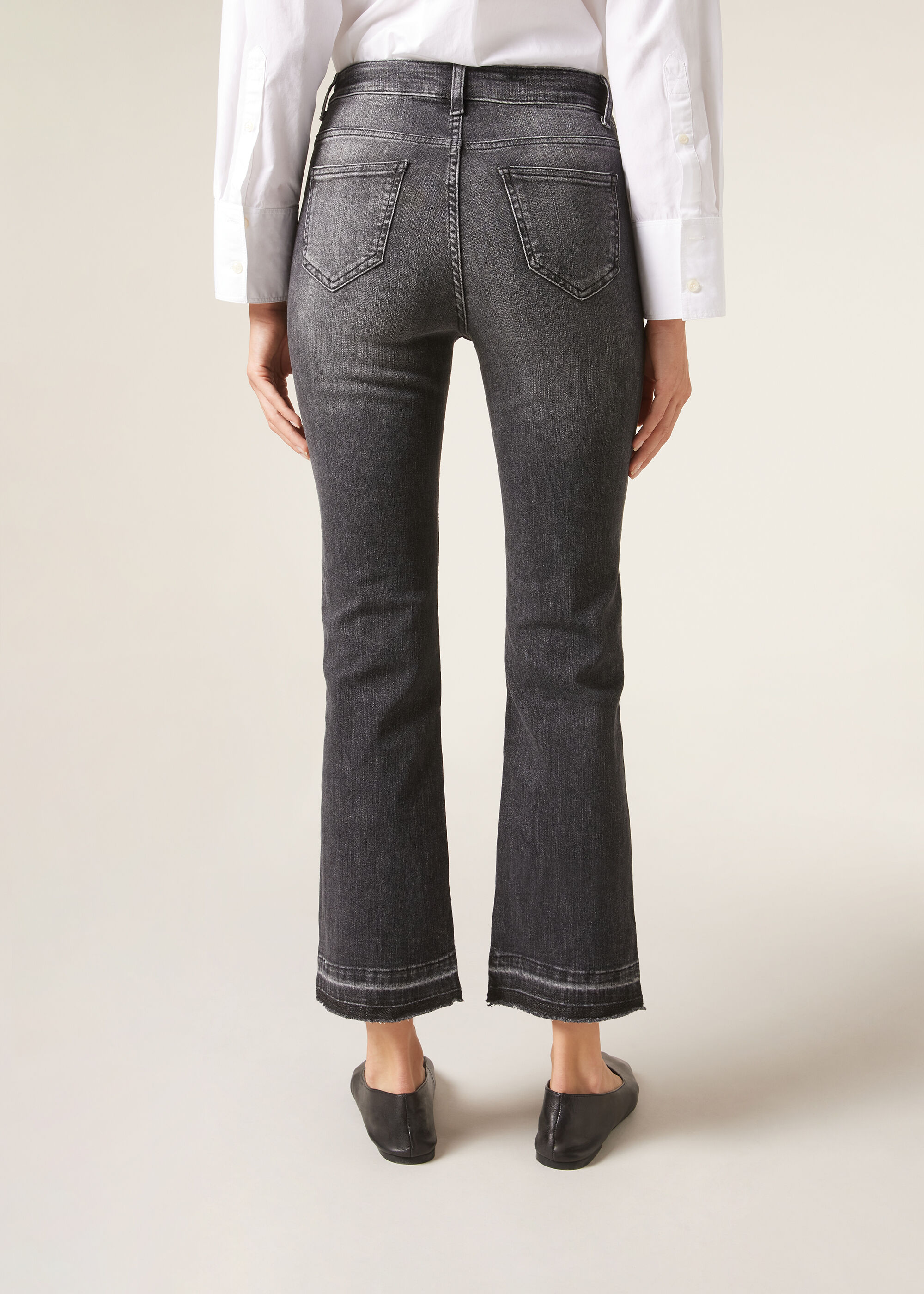 Flare Jeans im Cropped-Schnitt