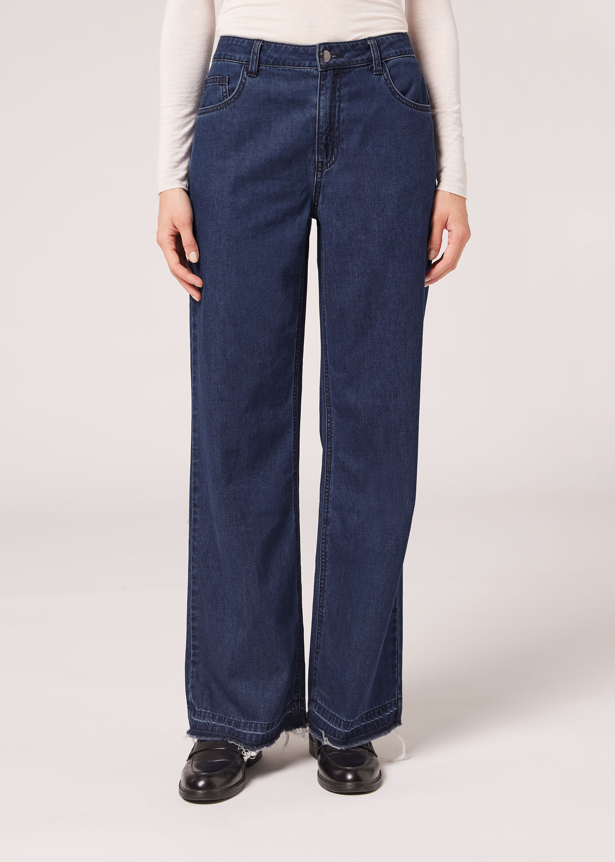 Light Straight Jeans