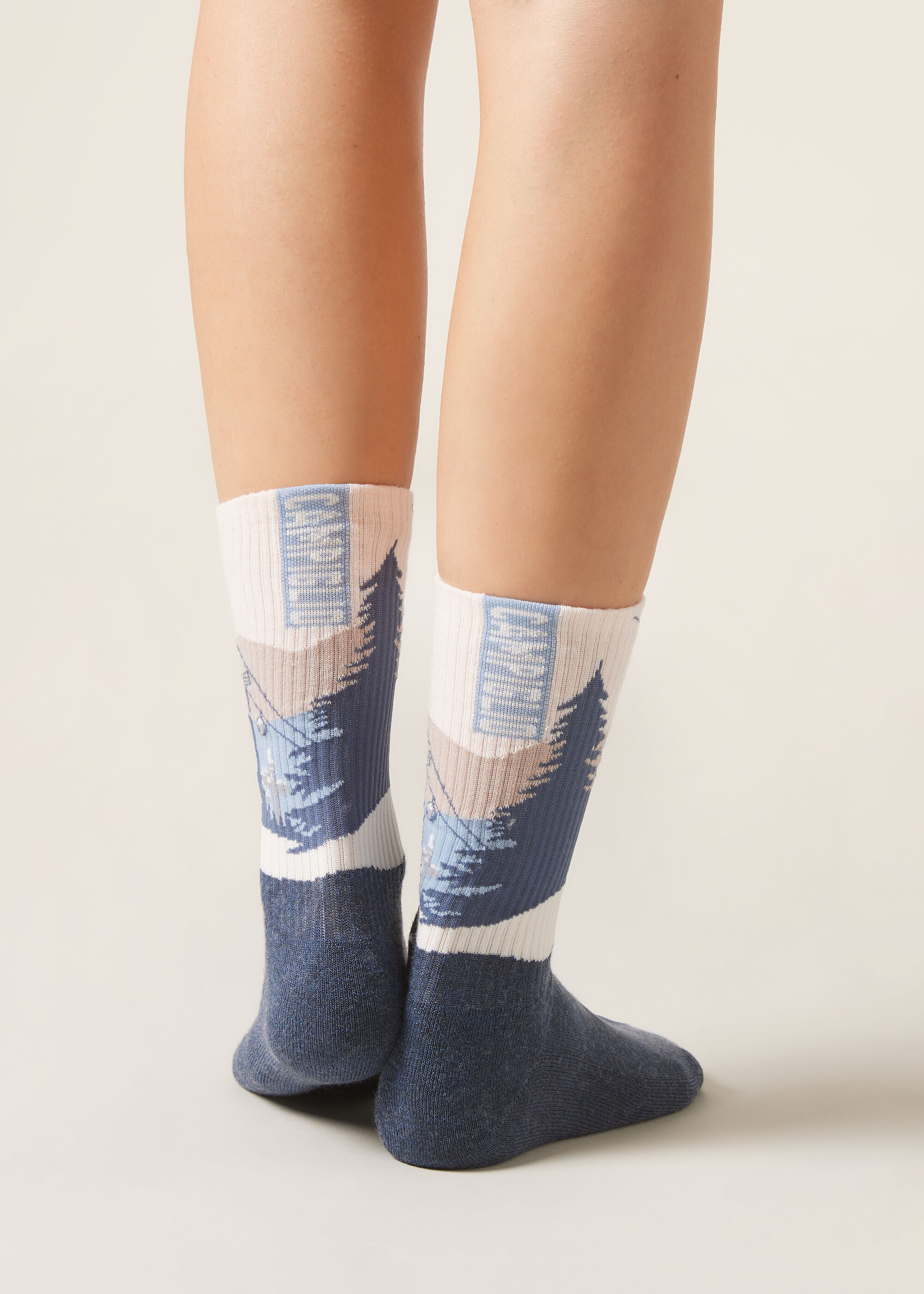 Socken mit Kaschmir und Bergmotiven