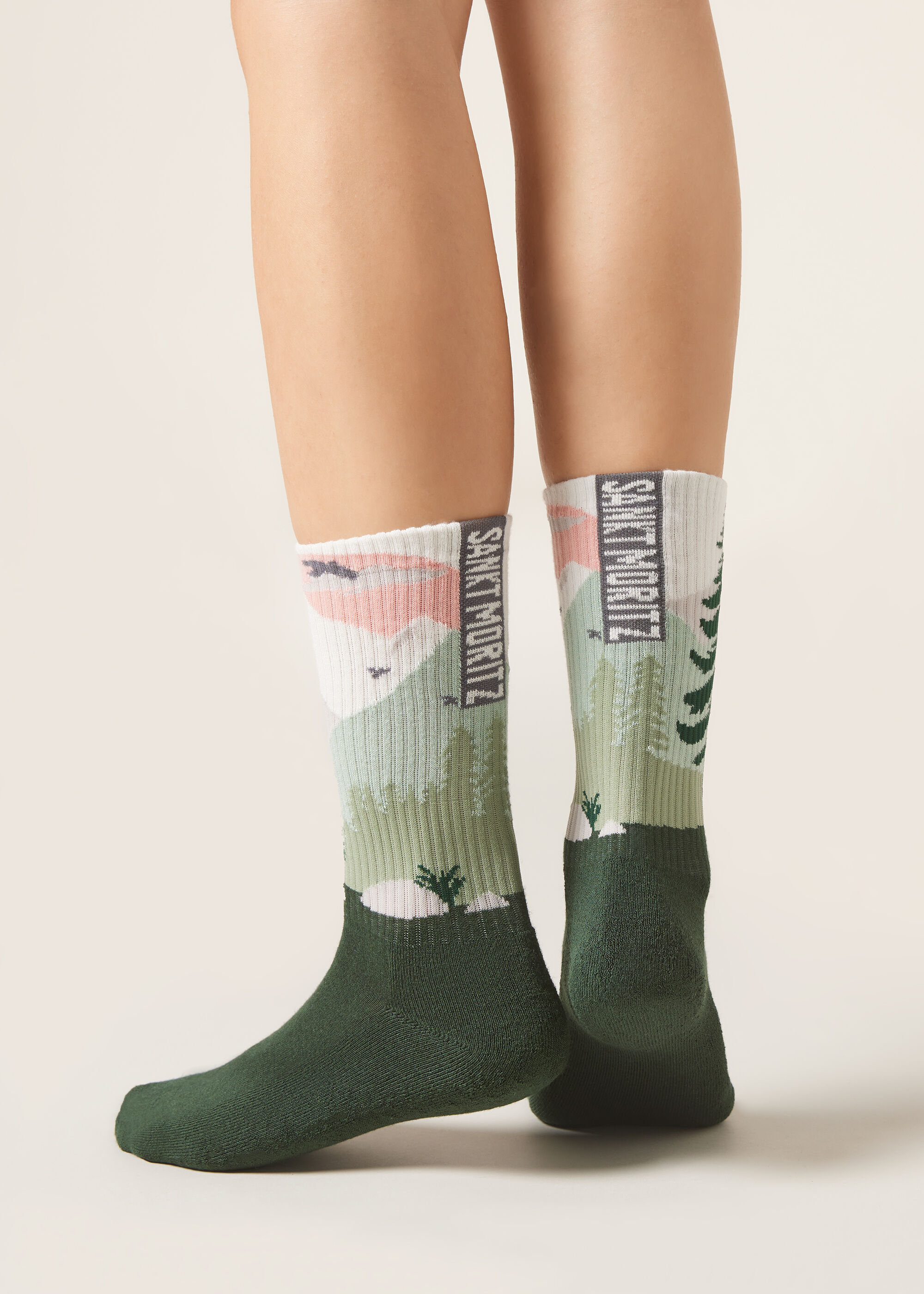Socken mit Kaschmir und Bergmotiven