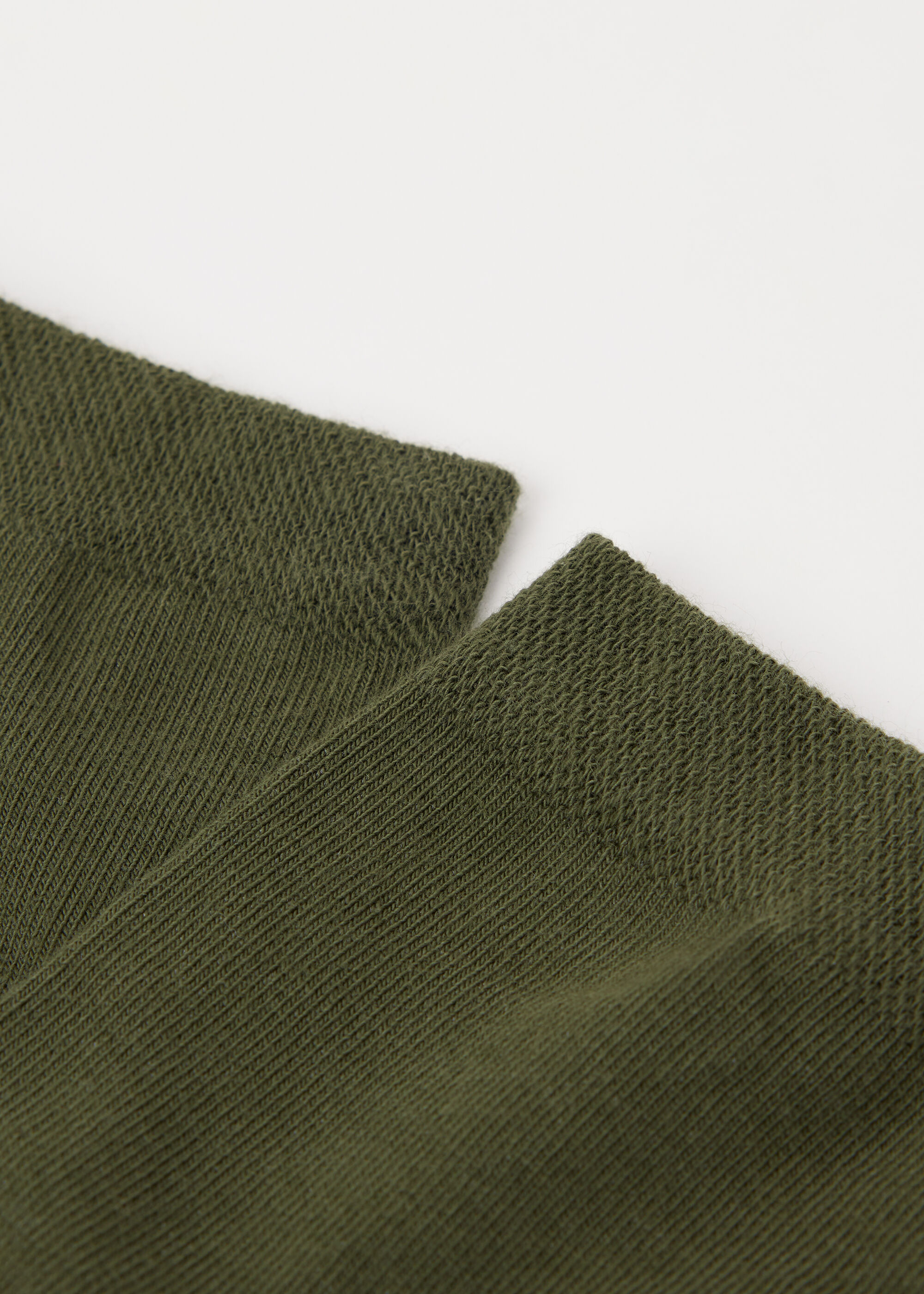 Kurze Socken mit gemustertem Rand
