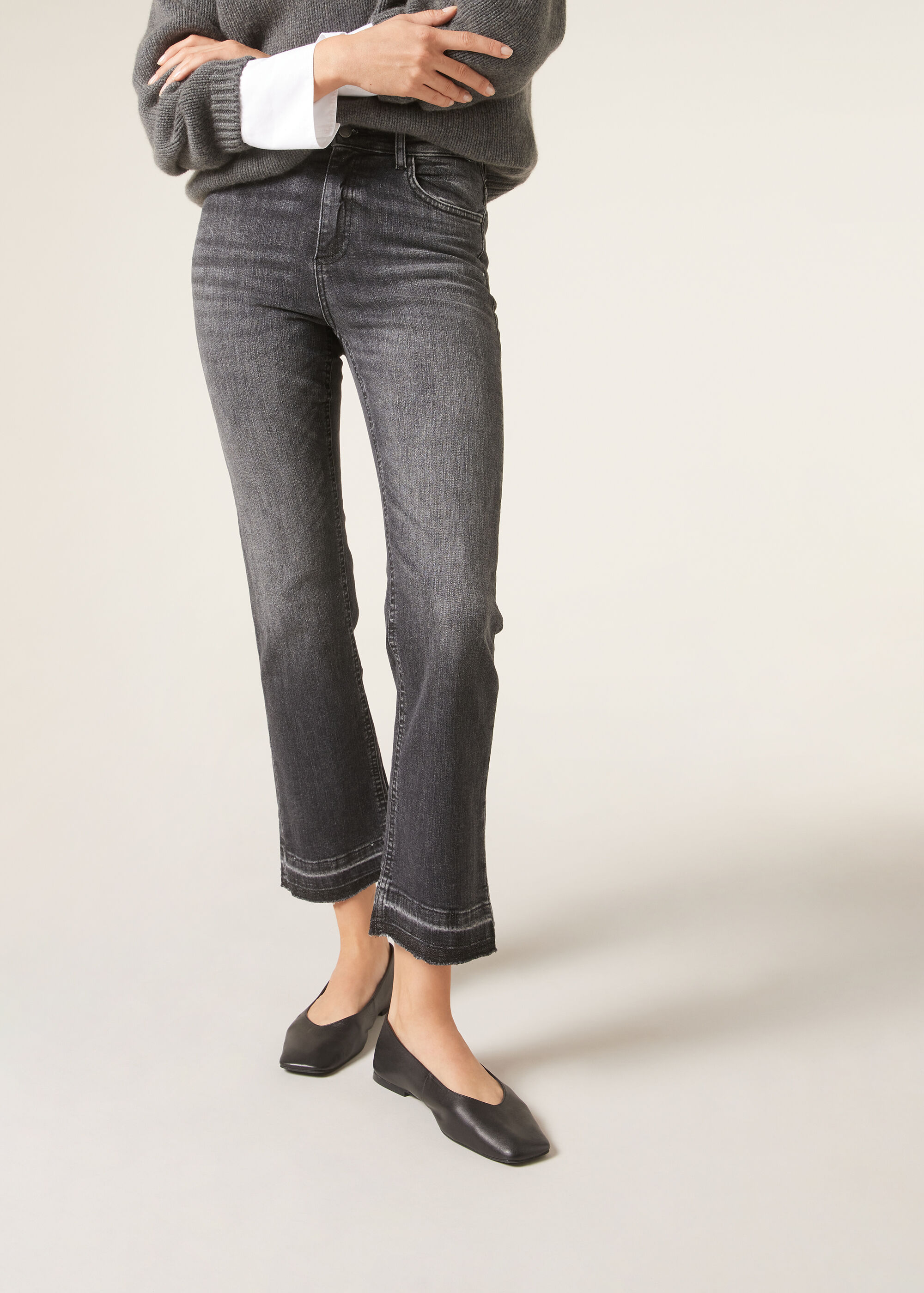 Flare Jeans im Cropped-Schnitt