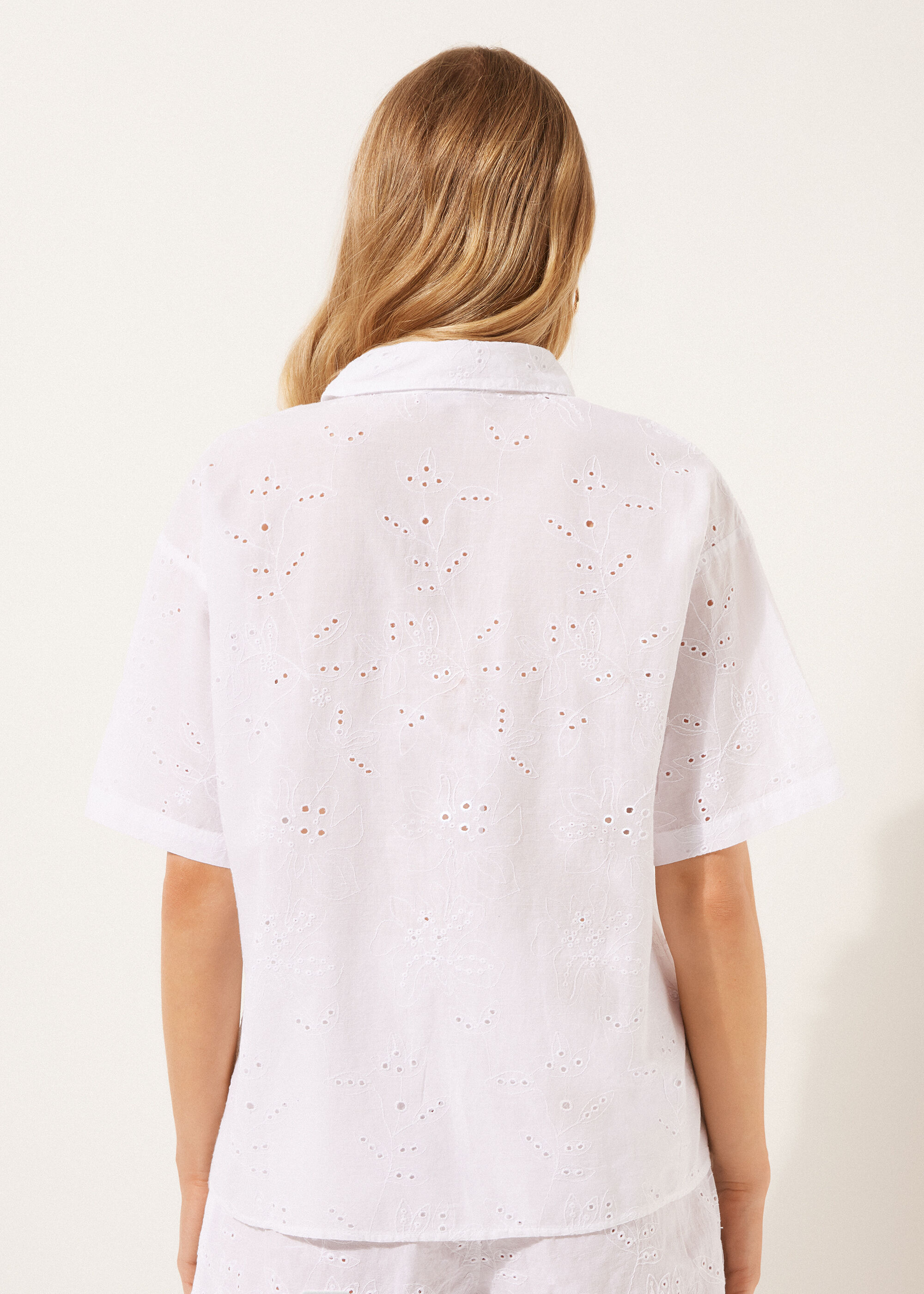Camisa Corta Bordado St. Gallen